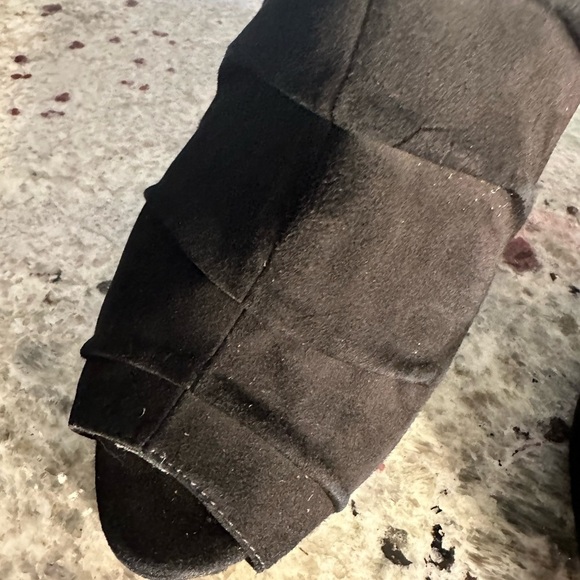 Boutique 9 Women’s Size 9.5 Faux Suede Bootie - Picture 7 of 7